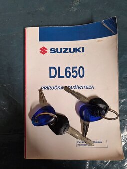 Suzuki V-Strom DL650 - 9