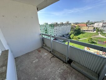 Veľký 2 izbový byt pripravený na rekonštrukciu 64m2, 7/7 - 9