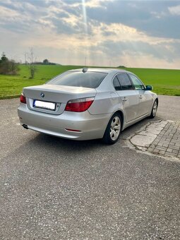 BMW E60 lci 525d 145 kw trojliter facelift - 9