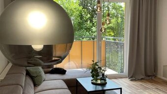 Na prenájom nový 2 izbový zariadený byt s balkónom, pri Park - 9