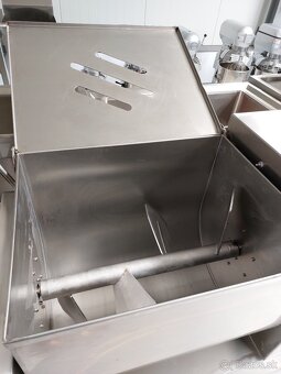 Miešačka mäsa 120 L -95kg Miešačka mäsa Miešačka klobás - 9