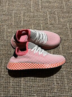 16x Dámské sportovní tenisky Adidas Deerupt (2) - 9