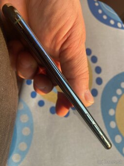 Predám iPhone 11 Pro Max 64Gb Midnight Green - 9