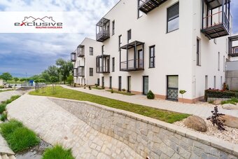 3 IZBOVÝ BYT – TRNKOV, 67 M², PARK. STÁTIE - 9