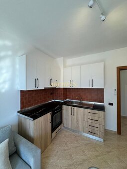 Jednoizbový investičný apartmán s lodžiou, 40 m2, Albánsko - 9