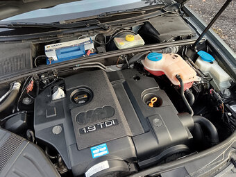 Audi A4 85 KW klima výhřev - 9