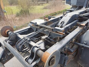 IVECO EUROCARGO ML 90E18 hákový nosič kontejnerů - 9