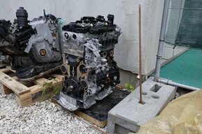 2x motor, diferenciál a prevodovka - AUDI VW - 9