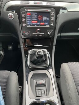 Ford S-Max - 9