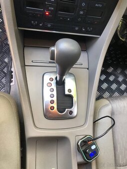 Audi A4 8E - 9