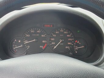 Peugeot 206 1.4 - 9