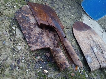Staré vojenské lopatky - 9