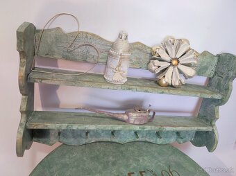 Okrúhly stôl, polička - 9