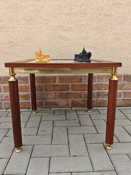 Šachový stolík s dreveným šachom - 9