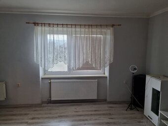 Prízemný rodinný dom v obci Trenč - 9