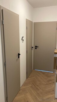 montáž dverí, podlahy, servis - 9