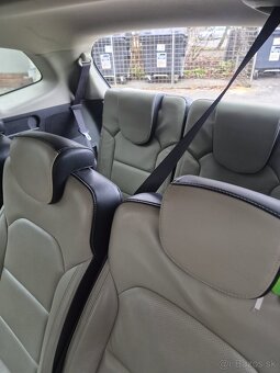 Carens 1.7crdi 7miest AUTOMAT - 9