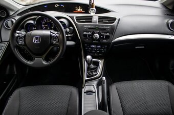 Honda Civic Tourer 1.8 i-VTEC Comfort - 9