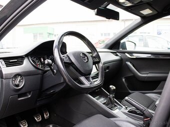 Škoda Octavia Combi 2.0 TDI DPF RS - 9