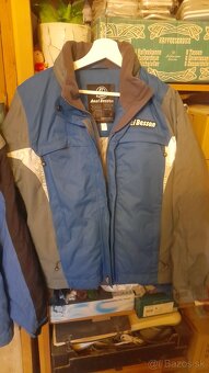 Značkové lyže 60eur/kus, zimné bundy 20eur, Uvex prilba 30eu - 9