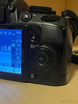 Nikon D3100 + 50mm f1.8 - 9