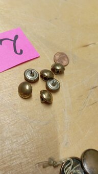 Vojenské gombíky staré... - 9