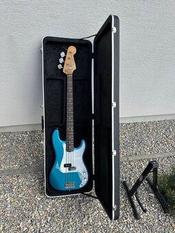 Fender precision bass - 9