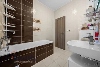 Samostatne stojaci rodinný dom v obci Dolný Bar na predaj - 9