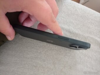 Predám iphone 15 128gb - 9
