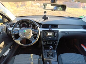 ŠKODA SUPERB COMBI II 2.0TDi 4x4, ,,ELEGANCE" - 9