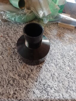 Predam redukcie a klapky na odsavanie. - 9