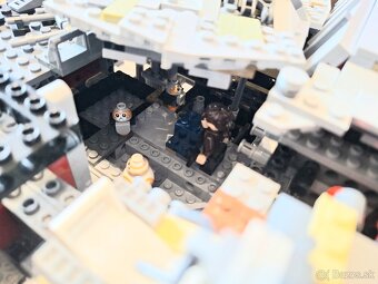 Replika LEGO 75192 Millennium Falcone - 9