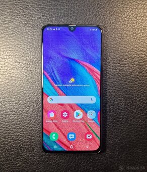 Samsung Galaxy A40 modrý/čierny - 9