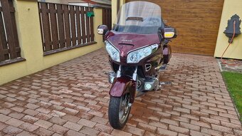 Predam Hondu Goldwing GL1800 - 9