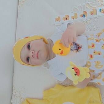 Realistická bábika Tamia - 9