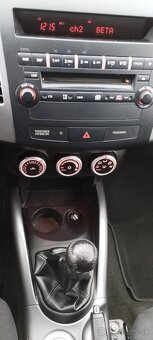 Mitsubishi Outlander 2.0 DI-D 128000 km - 9