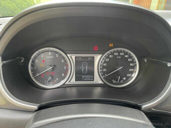 Suzuki Vitara 1.6 VVT 2WD - 9