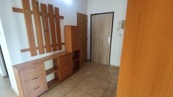 Nájom 3 izbový byt Zlatý Potok Zvolen - 9