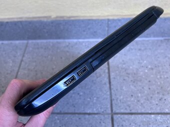 HP 15 / Intel N2815 / 4GB RAM / 128GB SSD / 15.6" - 9