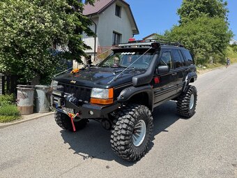 Jeep grand cherokee 5.2 - 9