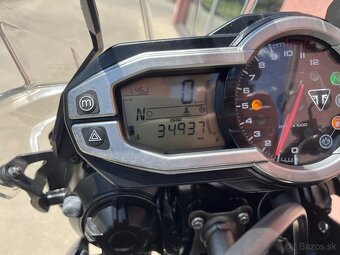 Triumph Tiger 800 XC - 9