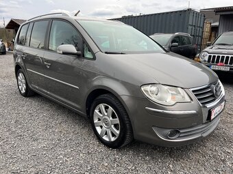 Volkswagen Touran 2,0 Ecofuel Trendline 7 miestne - 9