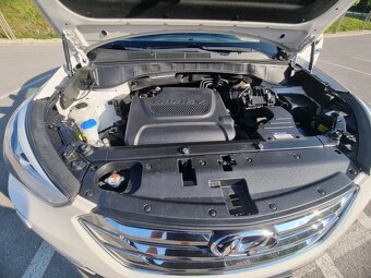 Hyundai Santa Fe 2.2 CRDi VGT 4x4 Premium A/T - 9