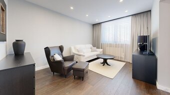 LUXUSNÝ DVOJPODLAŽNÝ RODINNÝ DOM V MODRANKE. - 9