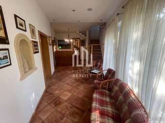 NA PRENÁJOM exkluzívna nehnuteľnosť v centre mesta Piešťan - 9