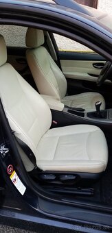 BMW 320i Touring - 9