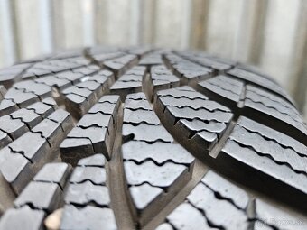 Originálna zimná sada Toyota - 5x100 r15 + GY 185/65 r15 - 9