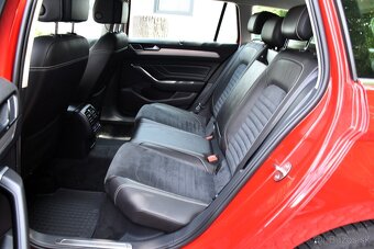 Volkswagen Passat Kombi 2.0 BiTDI DSG 240_KONI_4X4_ŤAŽNÉ_SR - 9