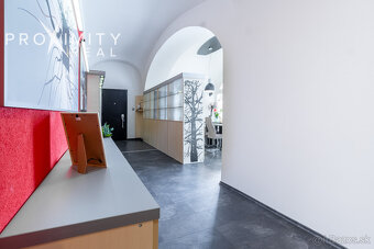 Na predaj – exkluzívne komerčné priestory v úplnom centre Ko - 9