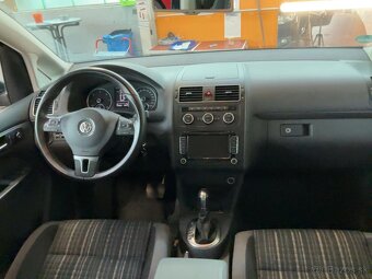 Volkswagen Touran Cross 2.0 TDi CR DSG 2013 - 9